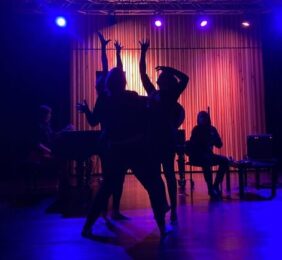 Free (the) Mime performance