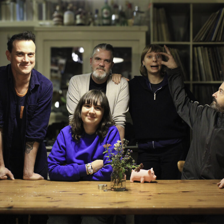 26-08 Selbstgebaute Musik